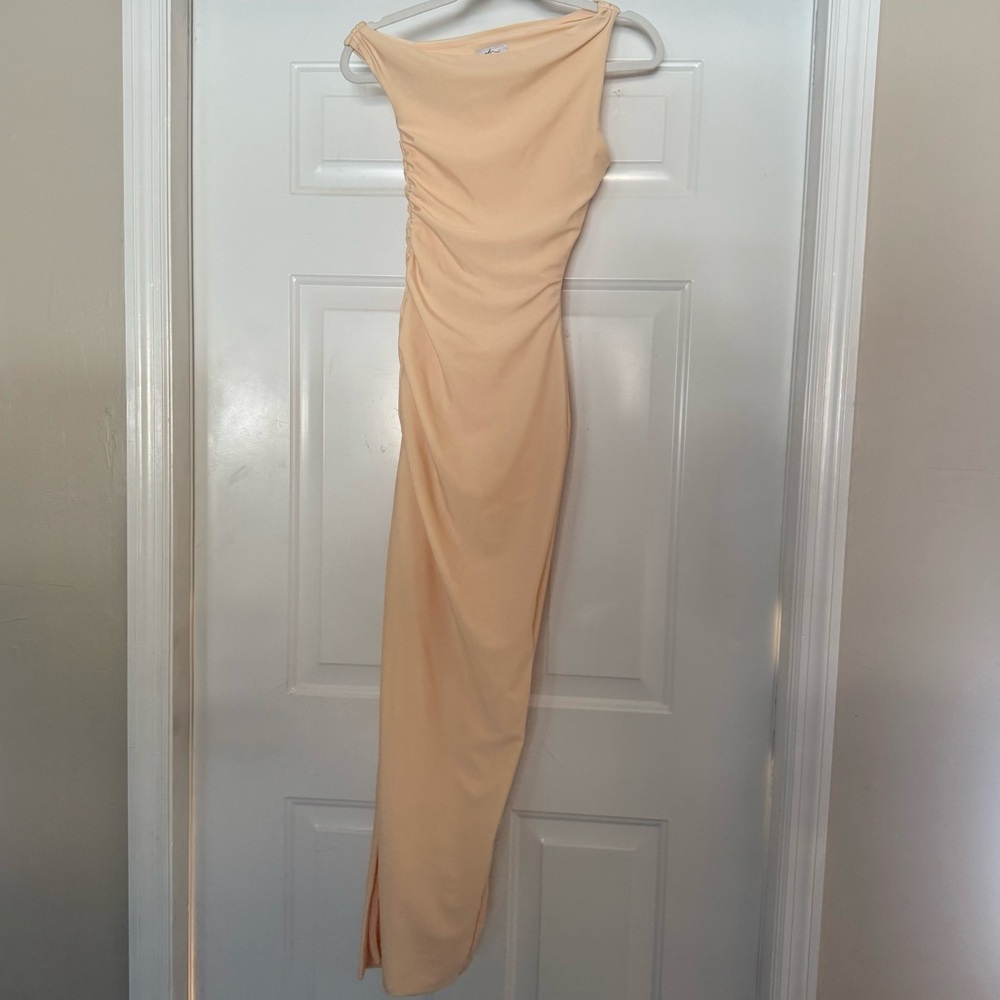 Oh Polly One Shoulder CreamDress